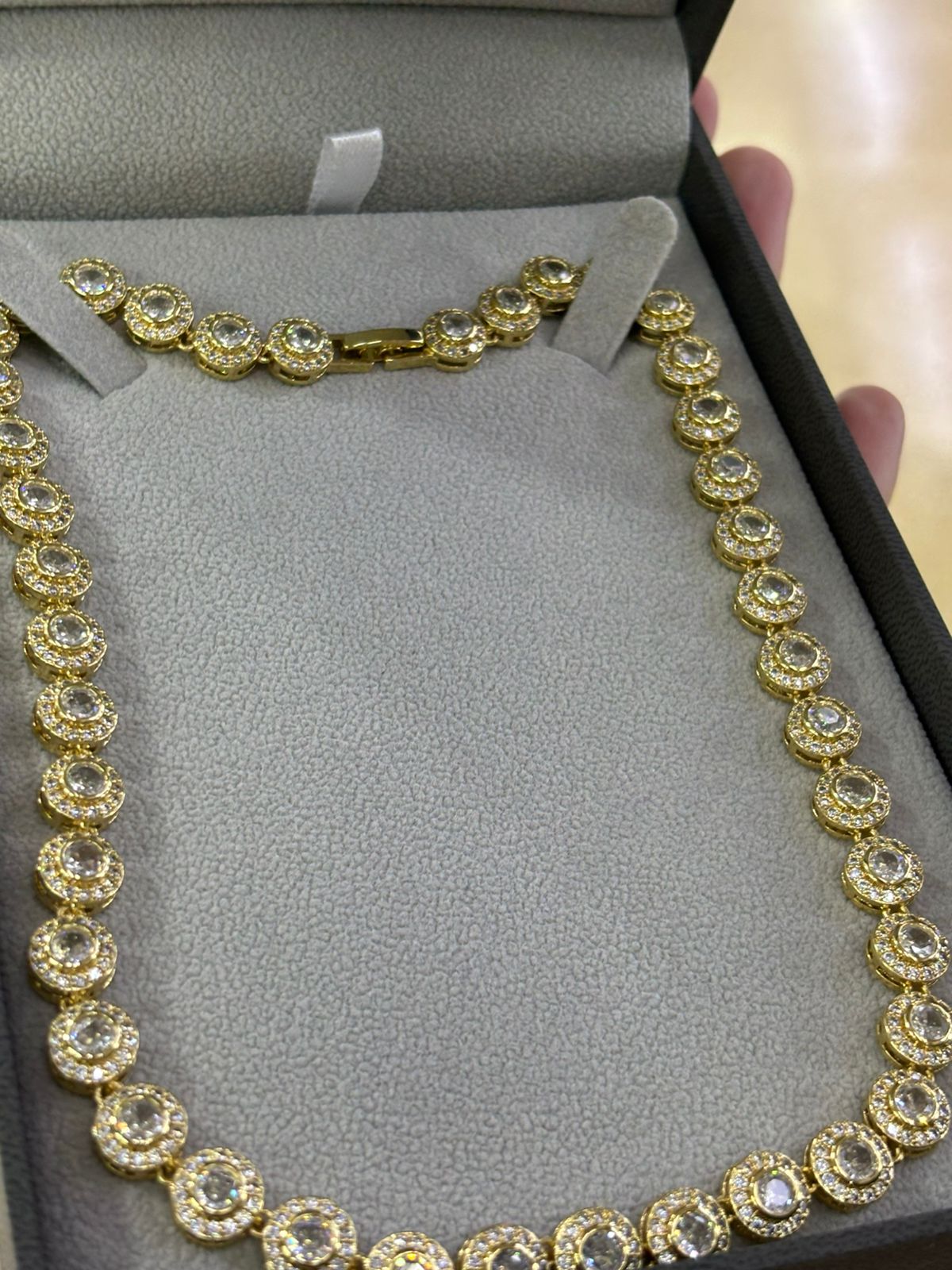 SET TIPO SWAROSKY PLATEADO REDONDO: COLLAR, PULSERA + TOPOS